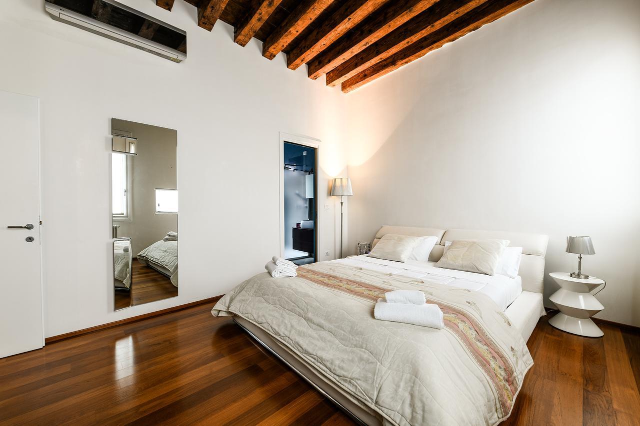 Frari Luxury Apartment Veneţia Exterior foto