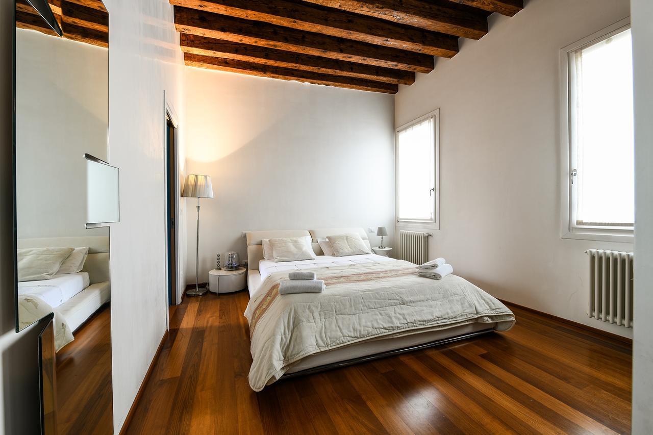 Frari Luxury Apartment Veneţia Exterior foto